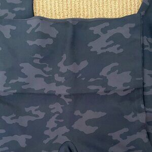 SPANX®  Seamless Leggings Black Camo / Regular / L